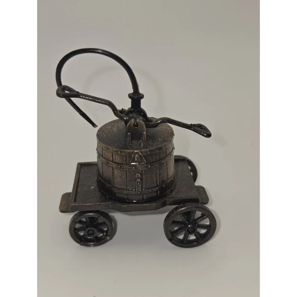 Vintage Die-Cast Pencil Sharpener Old Style‎ Water Pump Cart B8